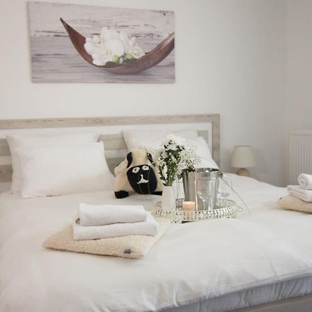 Aparthotel "Queen Zina" Vlasic Exteriör bild
