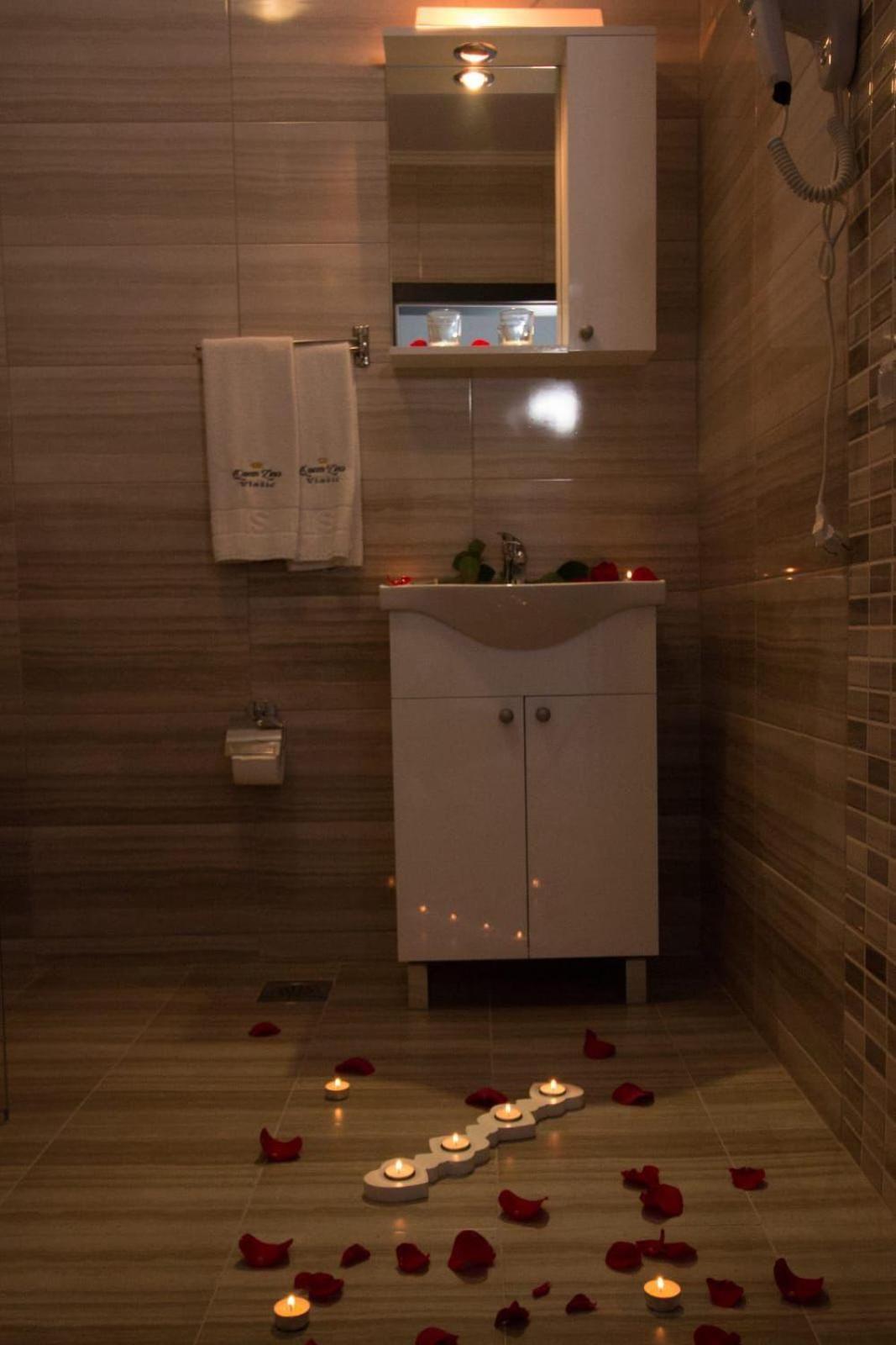 Aparthotel "Queen Zina" Vlasic Exteriör bild