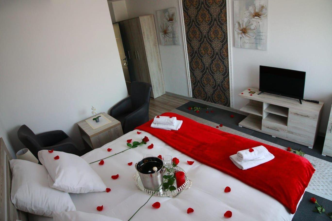 Aparthotel "Queen Zina" Vlasic Exteriör bild